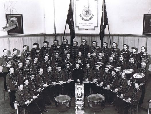 band 1958 approx